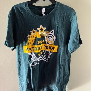 George Mason University Patriot Pride Graphic T-Shirt. Size L.